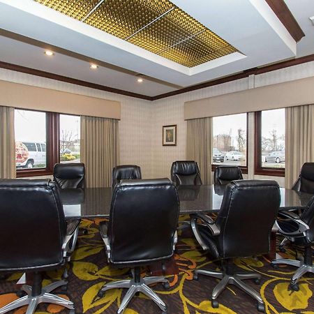 Wyndham Independence Hotel Ngoại thất bức ảnh