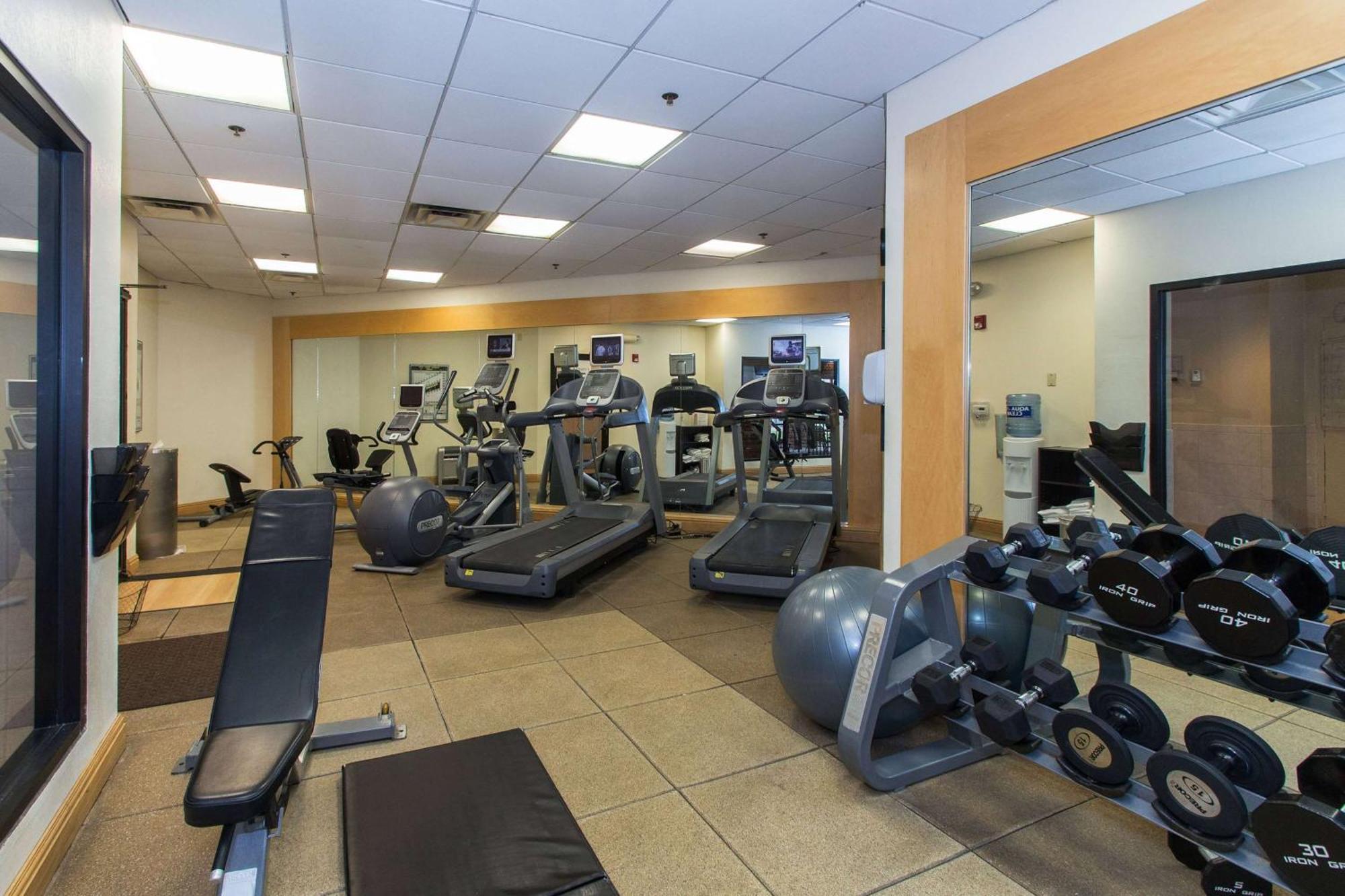 Wyndham Independence Hotel Ngoại thất bức ảnh